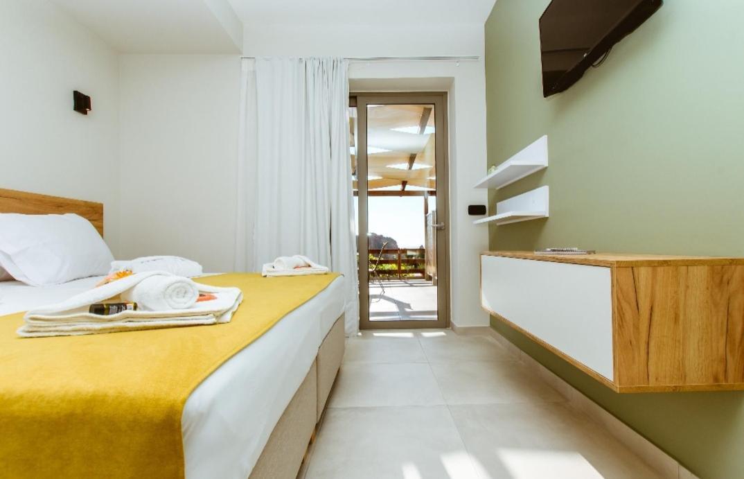 Iliovasilema Apartments Elafonisi Bagian luar foto